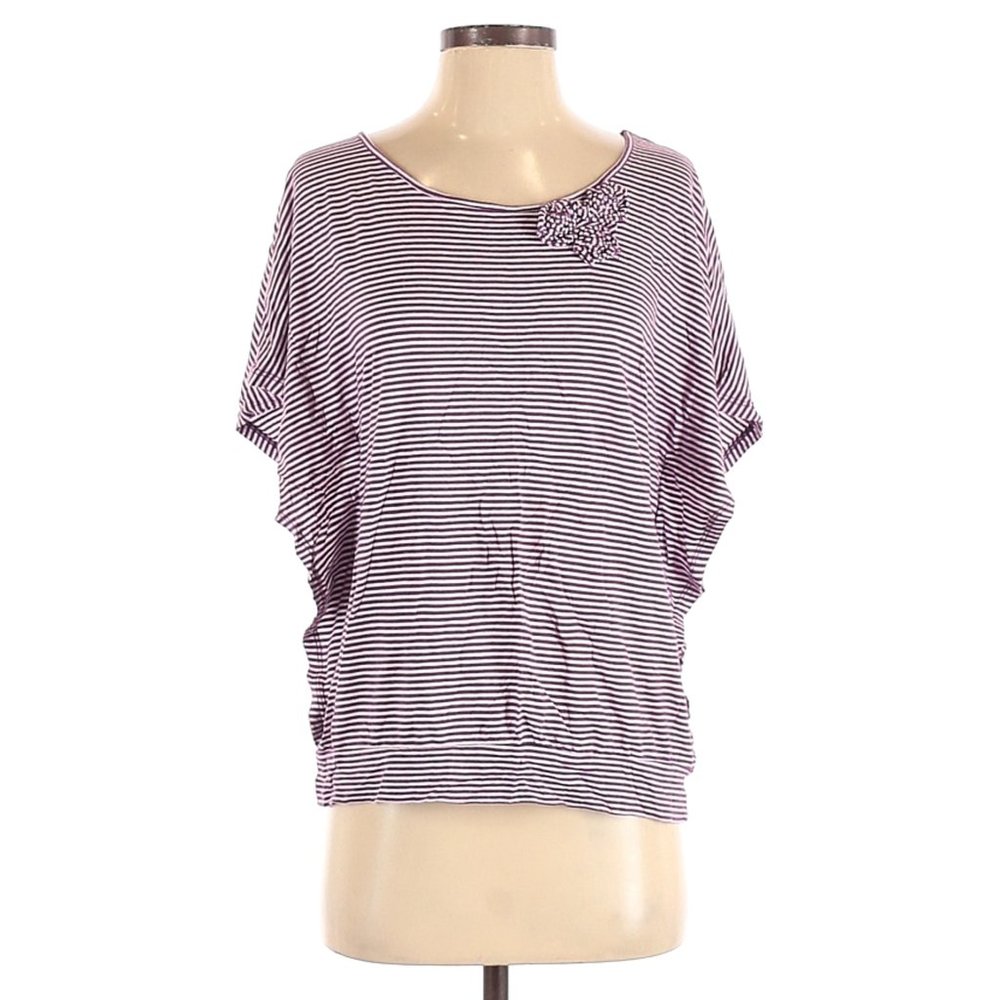 Elle Short Sleeve Purple and White Stripe Scoop Neck Women’s T-Shirt sz S EUC